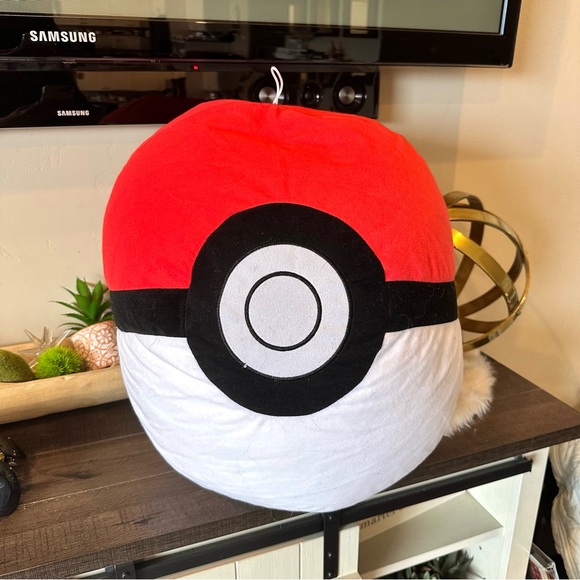 Toy Factory Plush HUGE Pokémon Ball 18” Height - Picture 1 of 6
